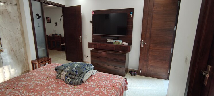 Bedroom, kalkaji 3 Bedroom 200 Sq.Yd. Builder Floor In Kalkaji Delhi 7860154