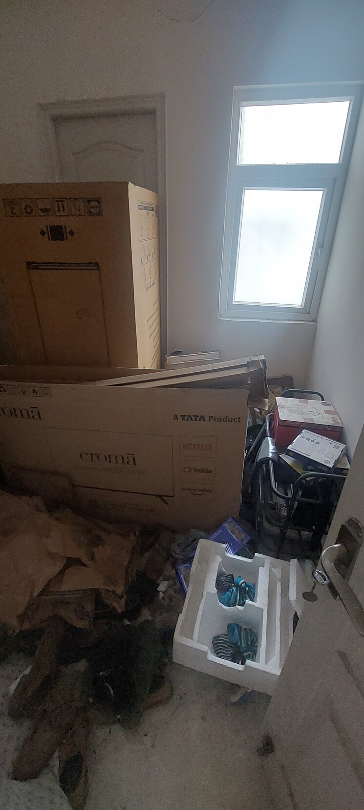 Master Bedroom, maxblis-white-house 3 Bedroom 1760 Sq.Ft. Apartment In Sector 75 Noida 7860242