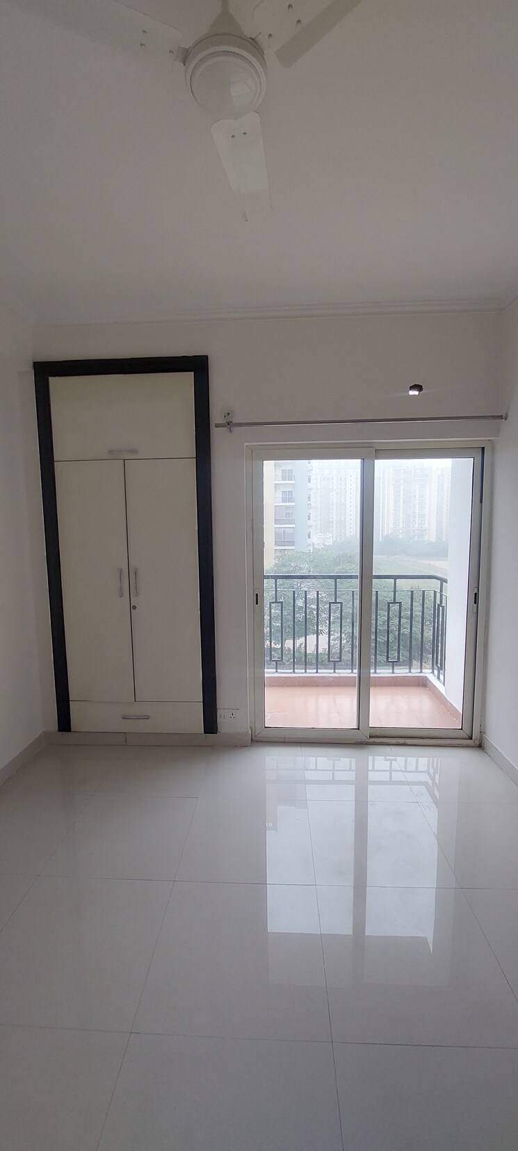 Room, maxblis-white-house 3 Bedroom 1760 Sq.Ft. Apartment In Sector 75 Noida 7860242