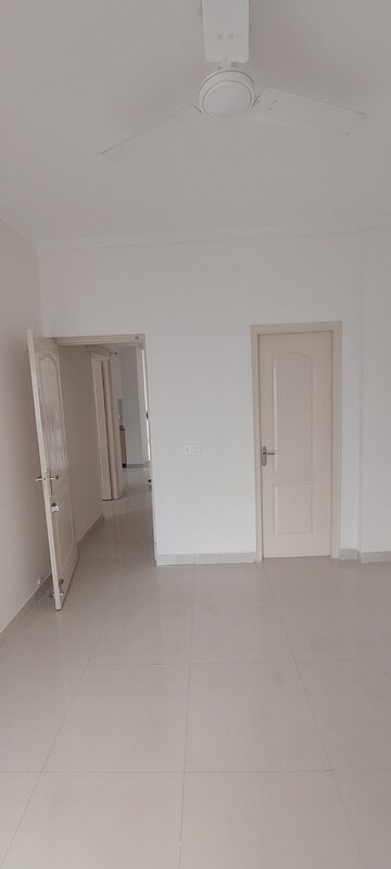 Furnished Amenities in 3 BHK Apartment at Maxblis White House, Sector 75 – for Sale