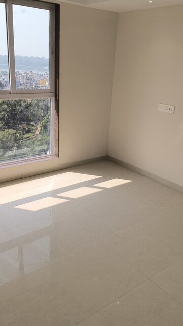 Bedroom in 2 BHK Apartment at Andheri West – for Sale