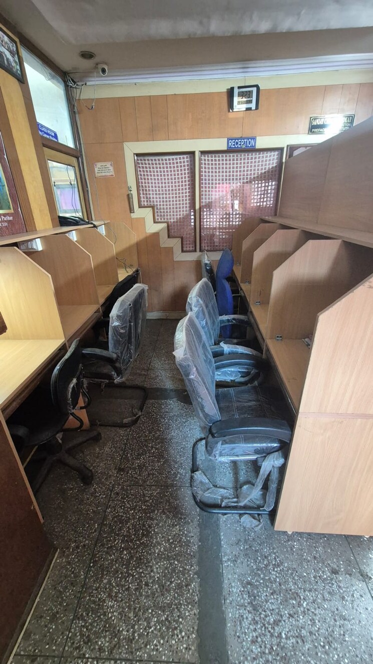 Team Area, mp nagar Commercial Office Space 900 Sq.Ft. In Mp Nagar Bhopal 7860451