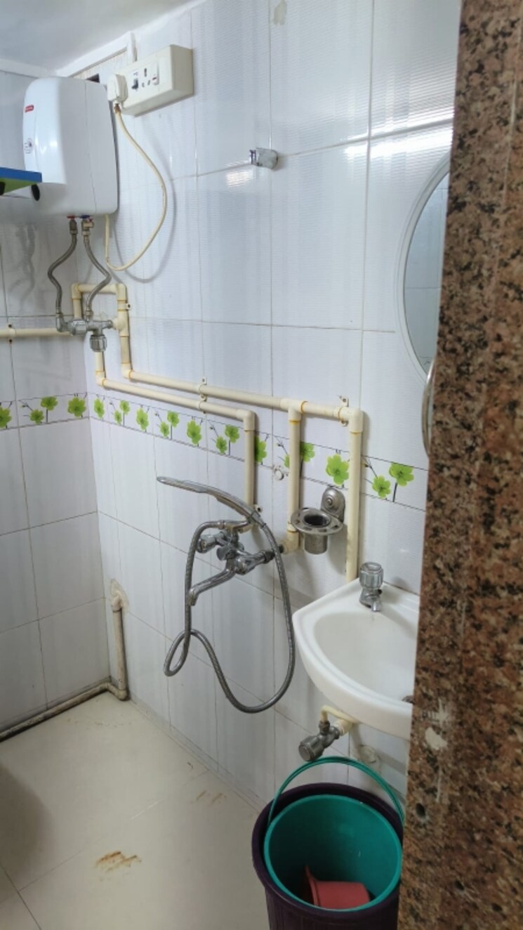 Bathroom, d-almeida-avana 1 Bedroom 354 Sq.Ft. Apartment In Santacruz East Mumbai 7860566