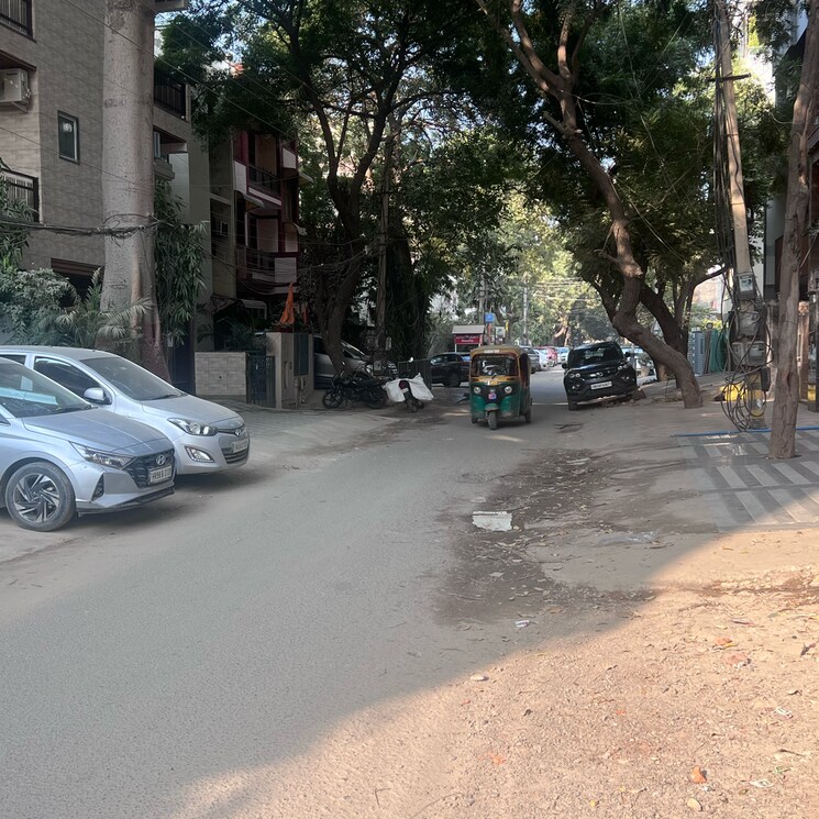  Parking, sector 51  161 Sq.Yd. Plot In Sector 51 Gurgaon 7860787