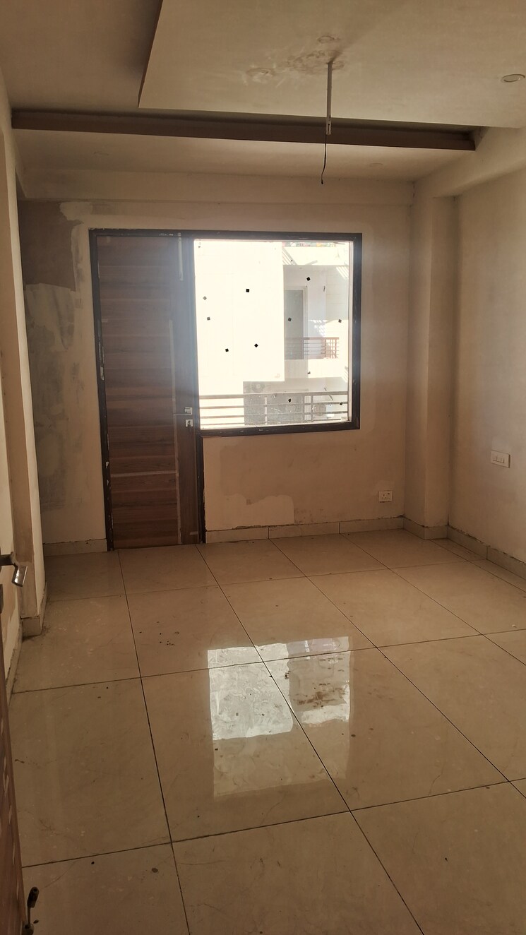 Room, sector 16 3 Bedroom 1850 Sq.Ft. Apartment In Sector 16 Panchkula 7861077