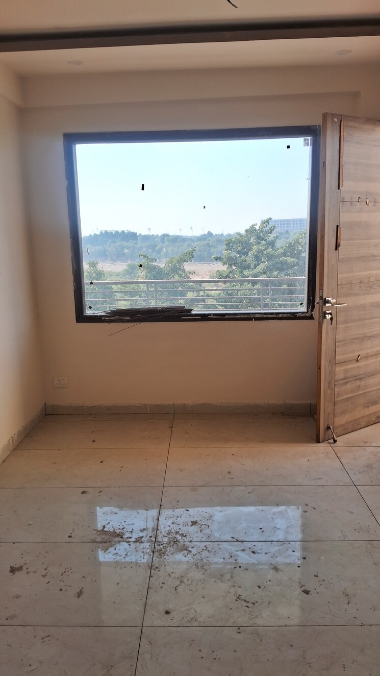 Room, sector 16 3 Bedroom 1850 Sq.Ft. Apartment In Sector 16 Panchkula 7861077