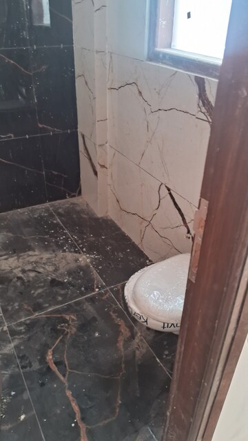 Furnished Amenities in 3 BHK Apartment at Sector 16 – for Sale