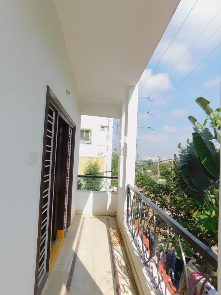 Balcony, sri-sai-nivas-kondapur 2 Bedroom 900 Sq.Ft. Apartment In Kondapur Hyderabad 7861036