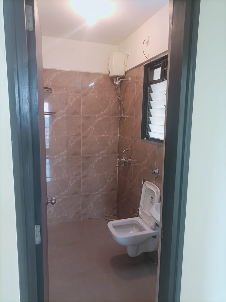Bathroom, mj-shah-centrio 2 Bedroom 627 Sq.Ft. Apartment In Govandi Mumbai 7861463