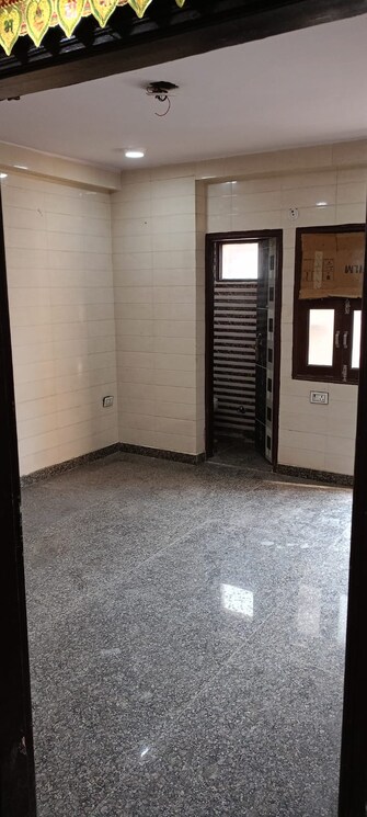 2 BHK Builder Floor For Rent in Meru East Avenue Vishwas Nagar Delhi  7861514