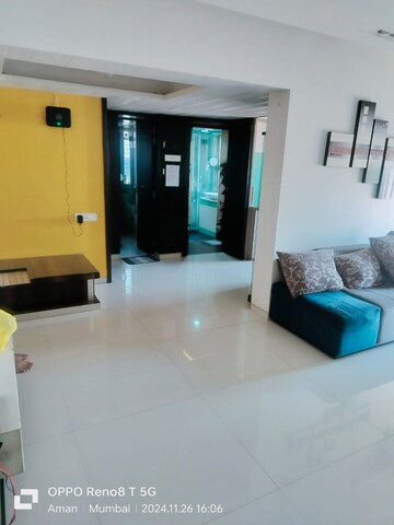 Room in 2 BHK Apartment at Palash Towers, Andheri West – for Rent