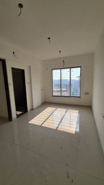 Room in 1 BHK Apartment at Tilak Nagar Building, Tilak Nagar – for Rent