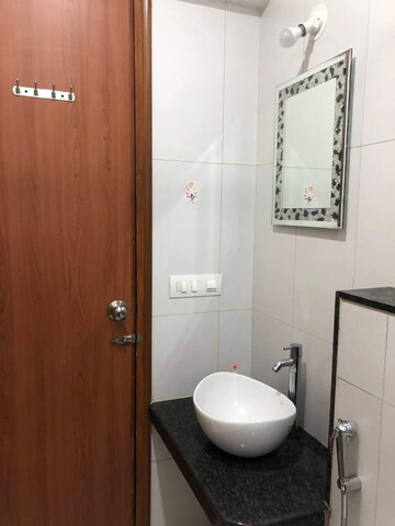 Bathroom in 2 BHK Apartment at Amanora Neo Towers, Hadapsar – for Sale