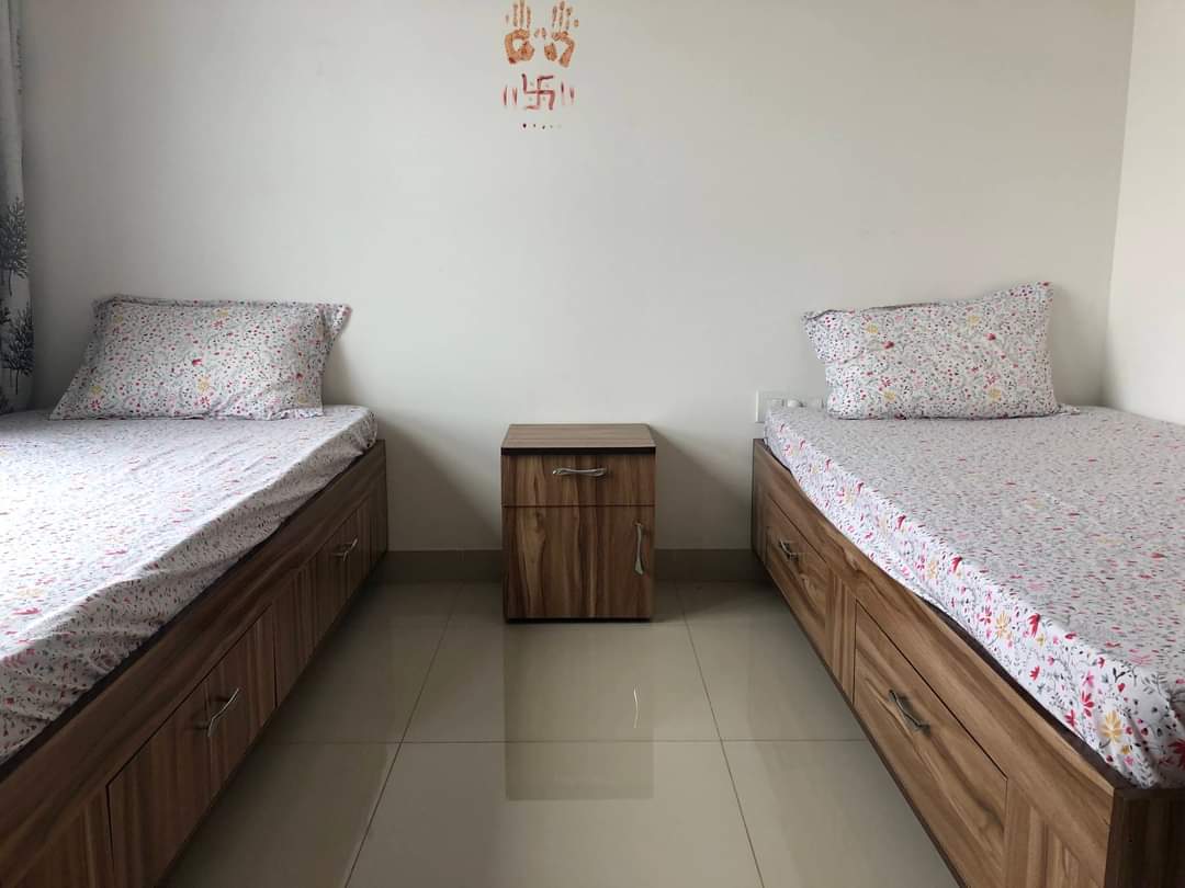 2 BHK 950 Sq.Ft. Apartment in Amanora Neo Towers