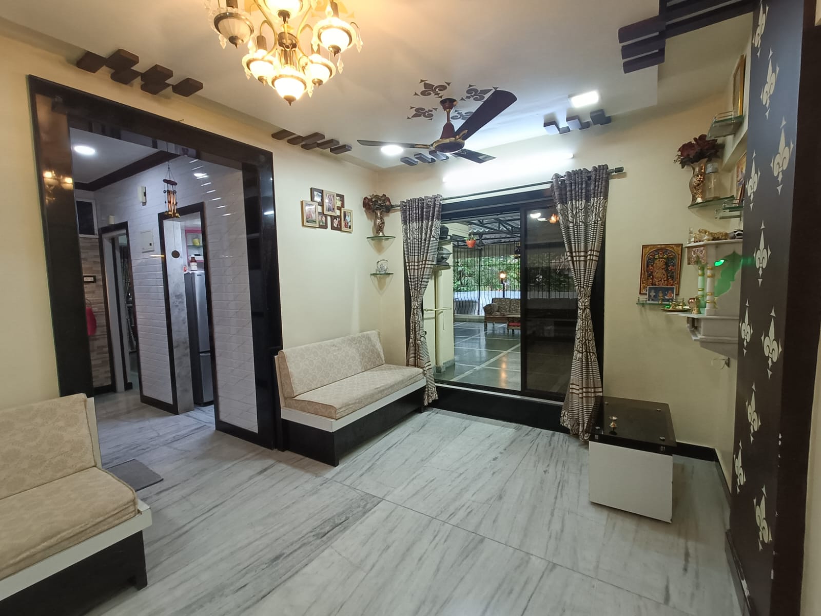 2 BHK 1200 Sq.Ft. Apartment in Happy Home Complex