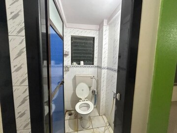 रेसिडेंशियल फ्लैट वर्ग फुट फॉर रीसेल इन दहिसर ईस्ट मुंबई  7862006