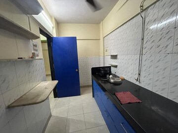 रेसिडेंशियल फ्लैट वर्ग फुट फॉर रीसेल इन दहिसर ईस्ट मुंबई  7862006