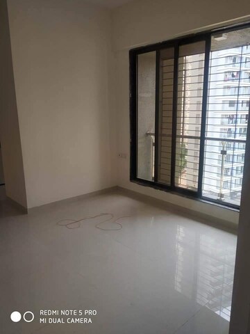 Room in 3 BHK Apartment at Satguru Solitaire, Kasarvadavali – for Sale