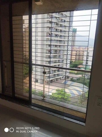 Room in 3 BHK Apartment at Satguru Solitaire, Kasarvadavali – for Sale