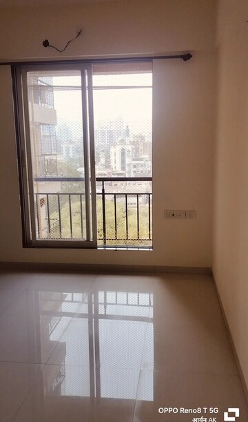 Room in 1 BHK Apartment at Squarefeet Joy square, Kasarvadavali – for Sale