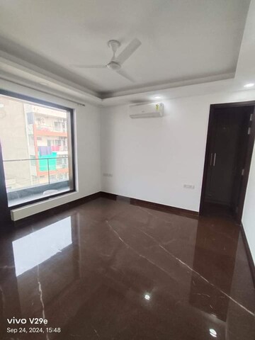 Kitchen in 3 BHK Apartment at Ireo Victory Valley, Sector 67 – for Sale