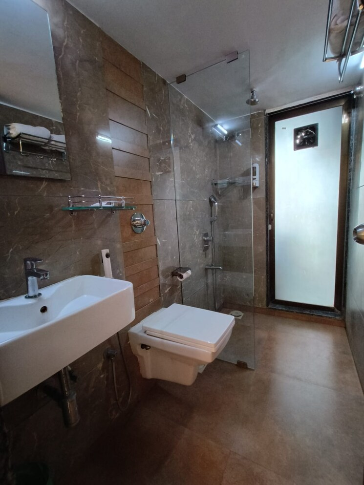 Bathroom, chouhan-indira-classic 2 Bedroom 900 Sq.Ft. Apartment In Santacruz East Mumbai 7862475