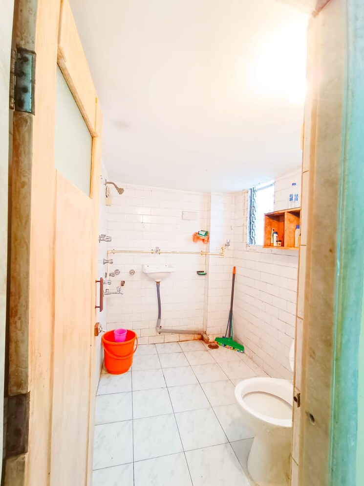 Bathroom, jesal-park 2 Bedroom 900 Sq.Ft. Apartment In Bhayandar East Thane 7862582