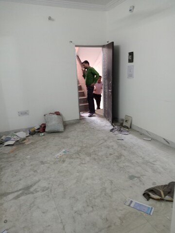 2 BHK Apartment For Rent in Paschim Vihar