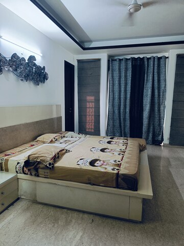 Bedroom in 4 BHK Builder Floor at Green Park – for Rent