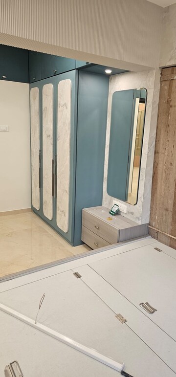Room in 2 BHK Apartment at Andheri West – for Rent