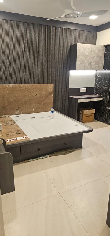 Bedroom in 2 BHK Apartment at Andheri West – for Rent