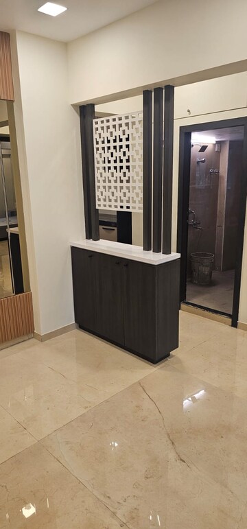 Room in 2 BHK Apartment at Andheri West – for Rent