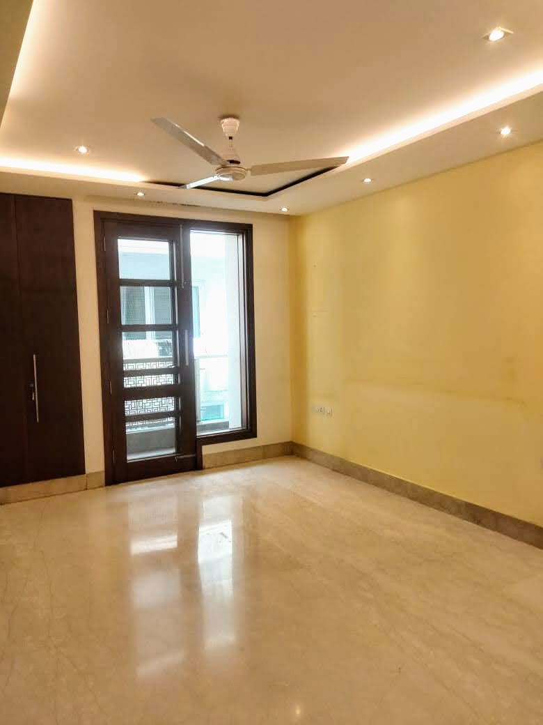 4 BHK + Servant Room Builder Floor For Sale in Greater Kailash I