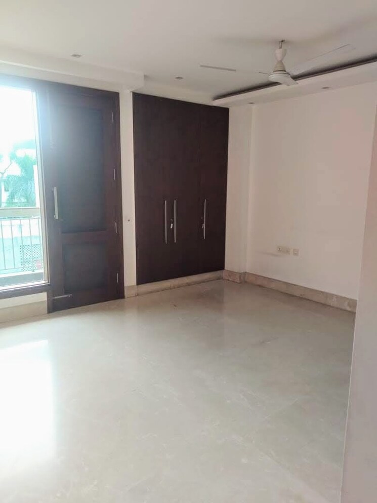 Room, greater kailash i 4 Bedroom 4500 Sq.Ft. Builder Floor In Greater Kailash I Delhi 7862899