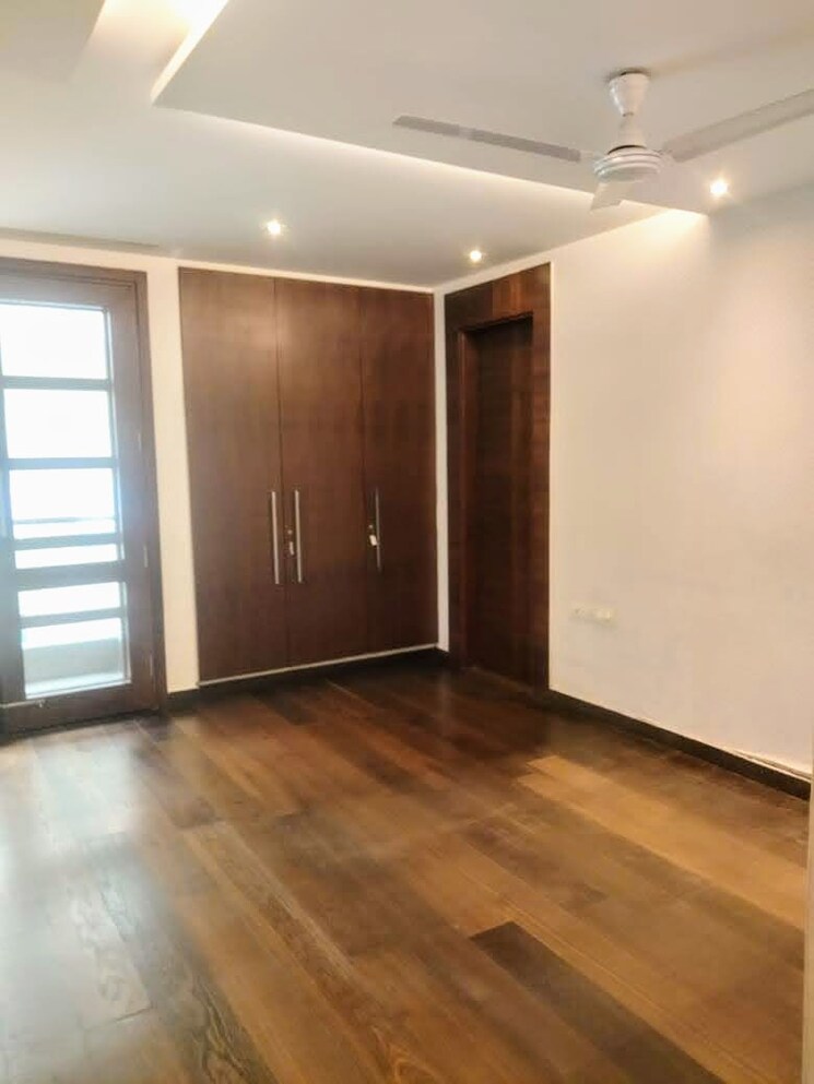 Room, greater kailash i 4 Bedroom 4500 Sq.Ft. Builder Floor In Greater Kailash I Delhi 7862899