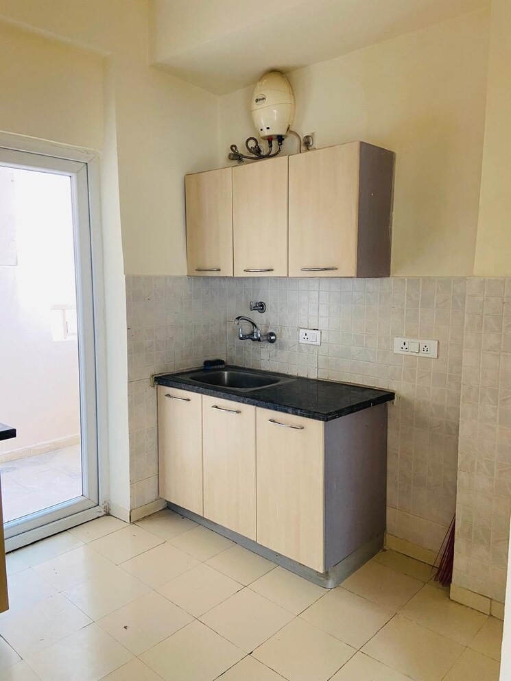 Kitchen, amarpali-exotica 3.5 Bedroom 2121 Sq.Ft. Apartment In Sector 50 Noida 7862901