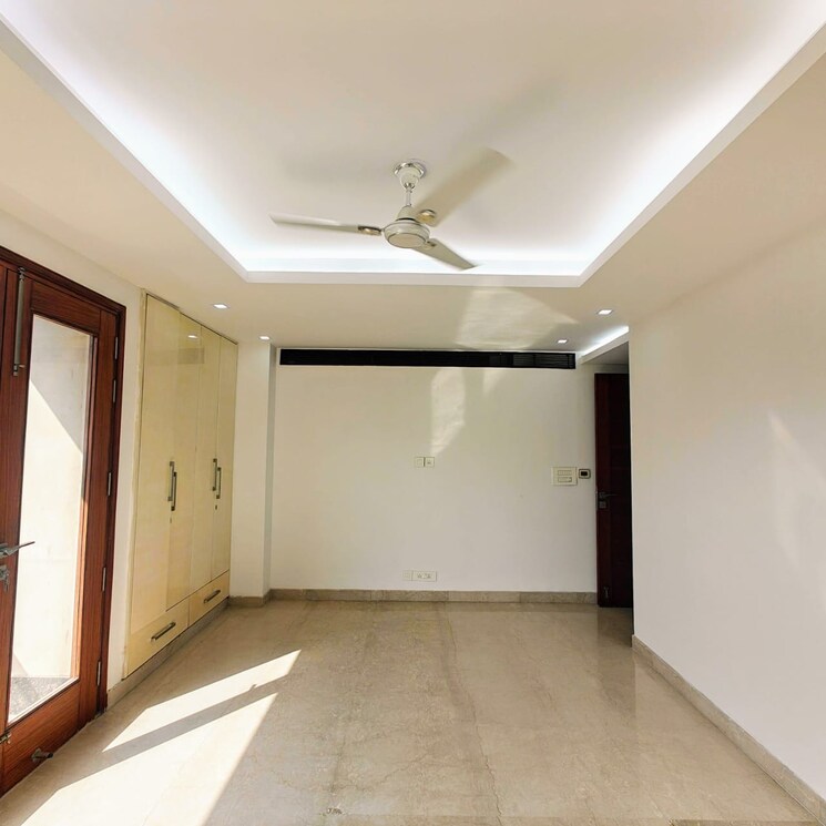 Room, green park 4 Bedroom 4500 Sq.Ft. Builder Floor In Green Park Delhi 7862907