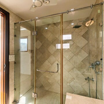 Bathroom in 4 BHK Builder Floor at Green Park – for Sale