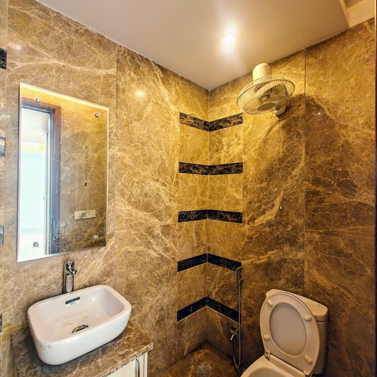 Bathroom, green park 4 Bedroom 4500 Sq.Ft. Builder Floor In Green Park Delhi 7862907