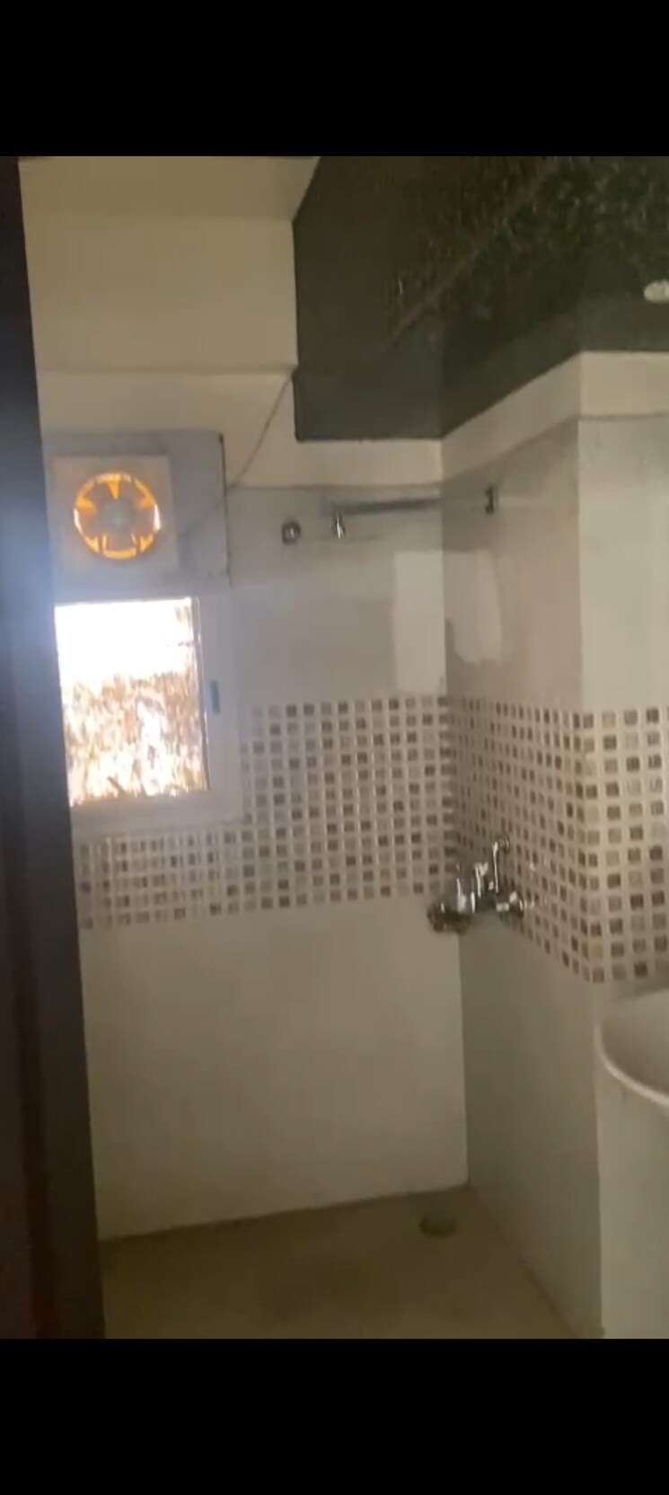 Bathroom, exotica-elegance 3 Bedroom 1574 Sq.Ft. Apartment In Vaibhav Khand Ghaziabad 7862972