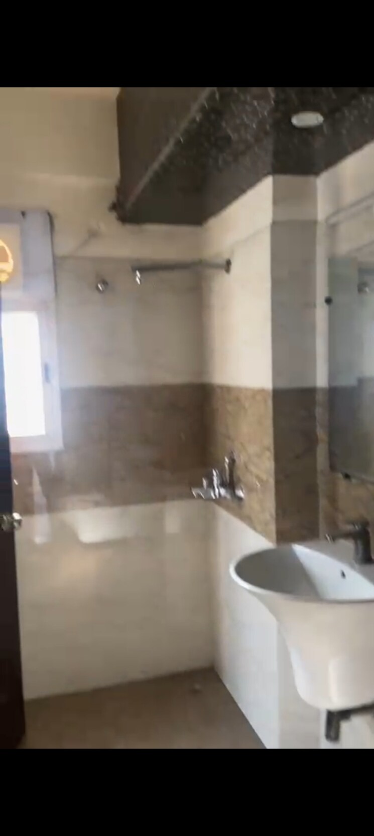 Bathroom, exotica-elegance 3 Bedroom 1574 Sq.Ft. Apartment In Vaibhav Khand Ghaziabad 7862972