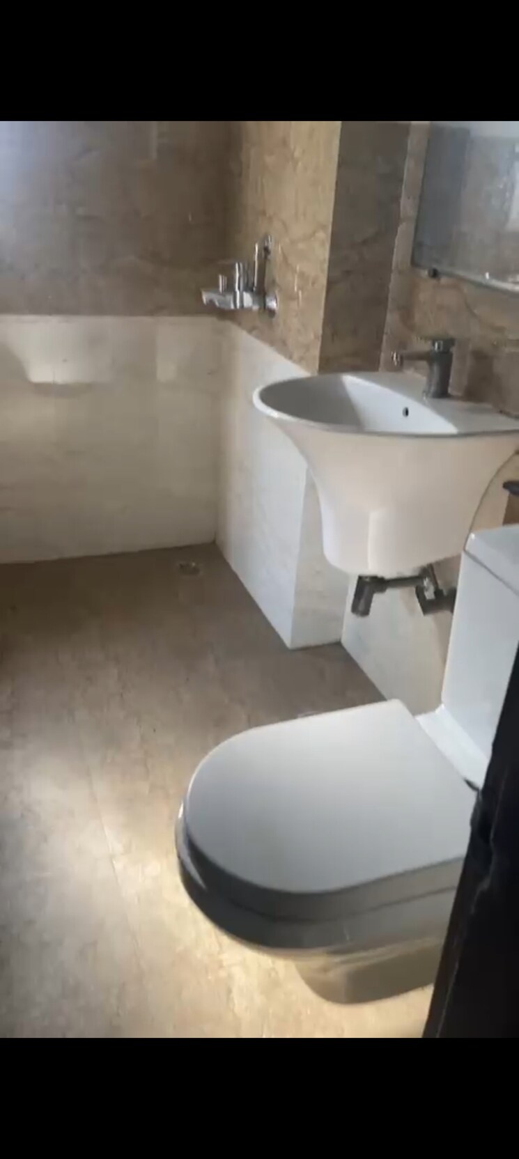 Bathroom, exotica-elegance 3 Bedroom 1574 Sq.Ft. Apartment In Vaibhav Khand Ghaziabad 7862972