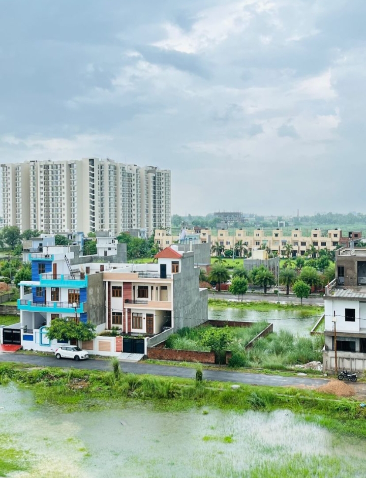 Plot For Sale in Wing Lucknow Greens Plots