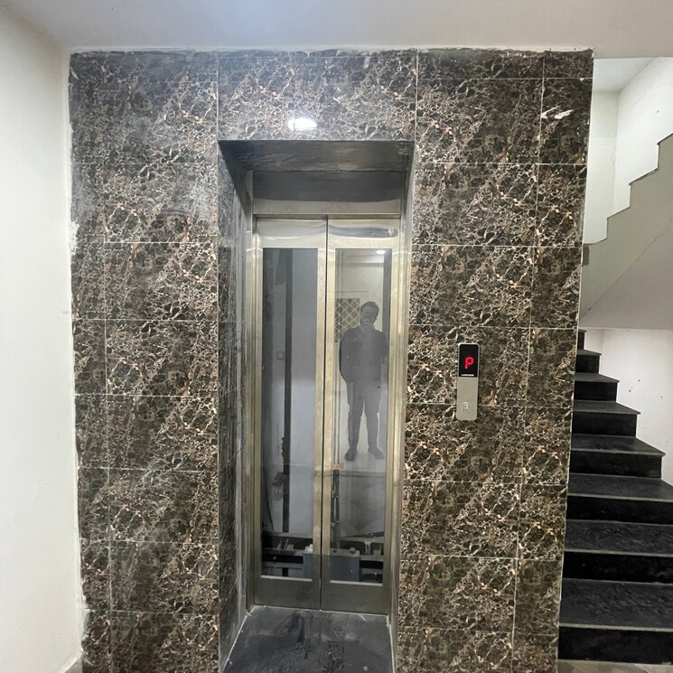 Other, sector 104 3 Bedroom 1350 Sq.Ft. Builder Floor In Sector 104 Noida 7863035