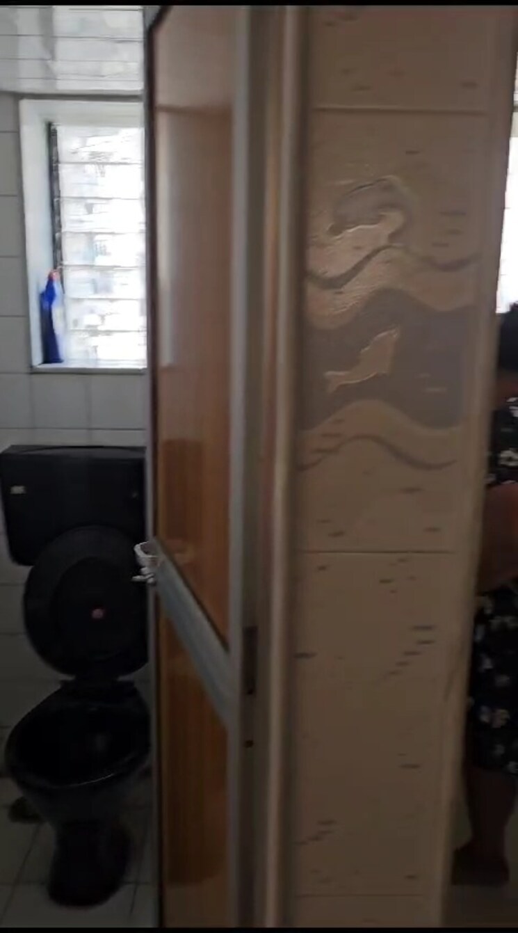 Bathroom, santacruz-mansion 1 Bedroom 600 Sq.Ft. Apartment In Santacruz East Mumbai 7863063