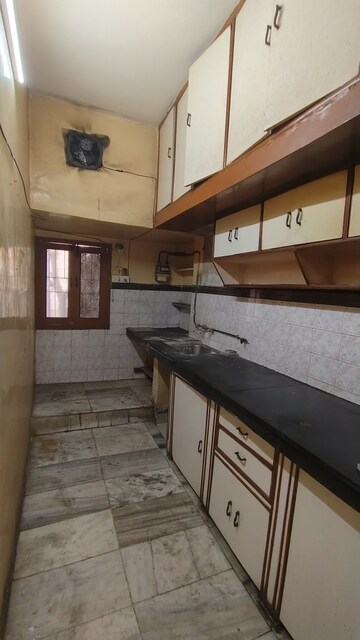 रेसिडेंशियल फ्लैट वर्ग फुट फॉर रेंट इन पश्चिम विहार दिल्ली  7863077