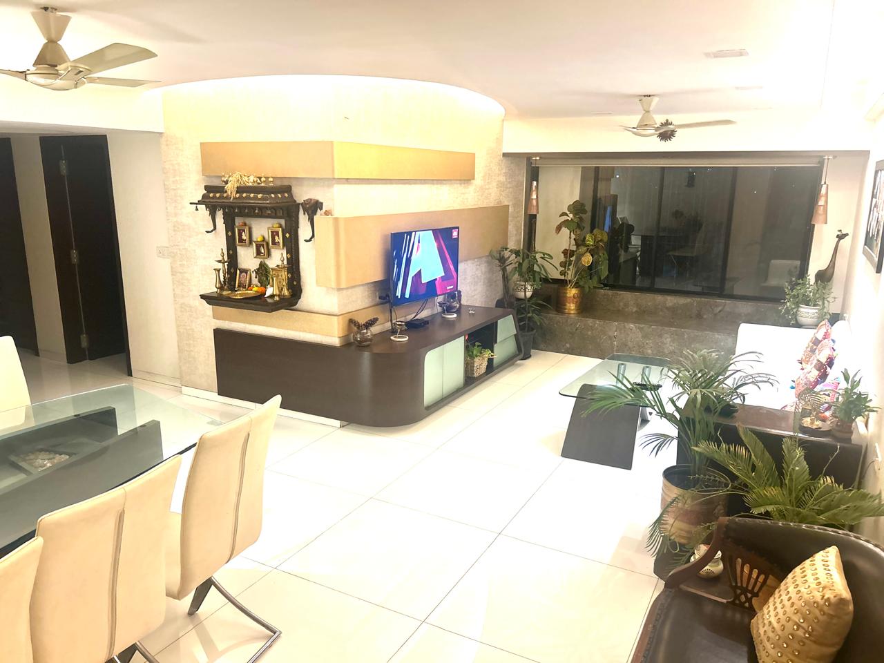 3 BHK + Pooja Room Apartment For Sale in Bhoomi Tower Santacruz East