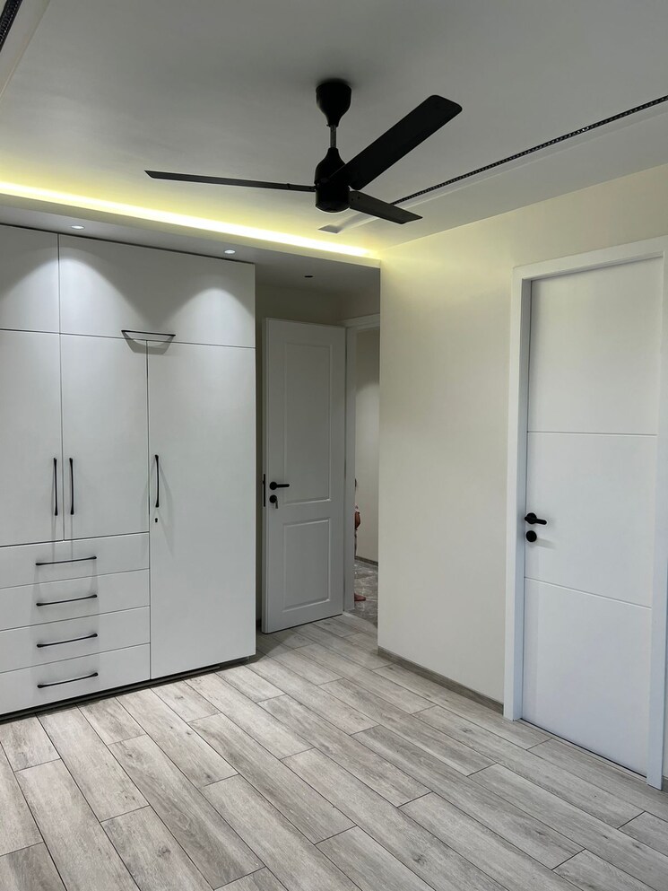 Room, bandra west 4 Bedroom 2200 Sq.Ft. Apartment In Bandra West Mumbai 7863080