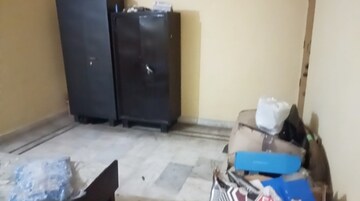 Room in 2 BHK Builder Floor at Vaishali Sector 5 – for Sale