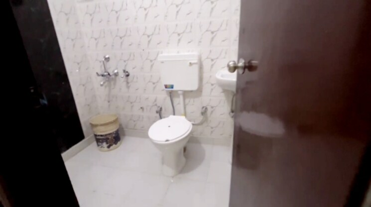 Bathroom, vaishali sector 3 3 Bedroom 1260 Sq.Ft. Builder Floor In Vaishali Sector 3 Ghaziabad 7863199